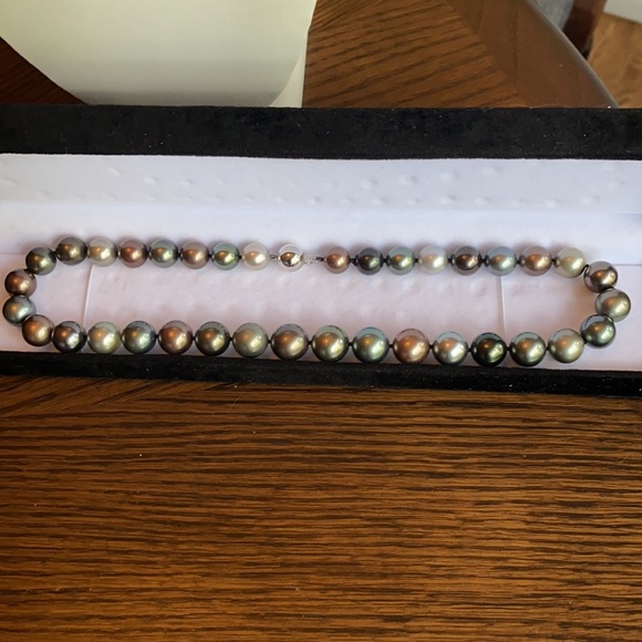 Tahitian pearl necklace - Picture 2 of 5